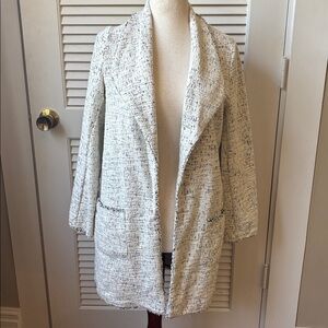Max studio London size medium white and black cardigan
